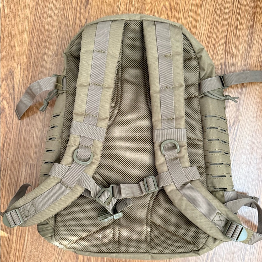 Highland Tactical ROGER Backpack - Picture 2 of 3